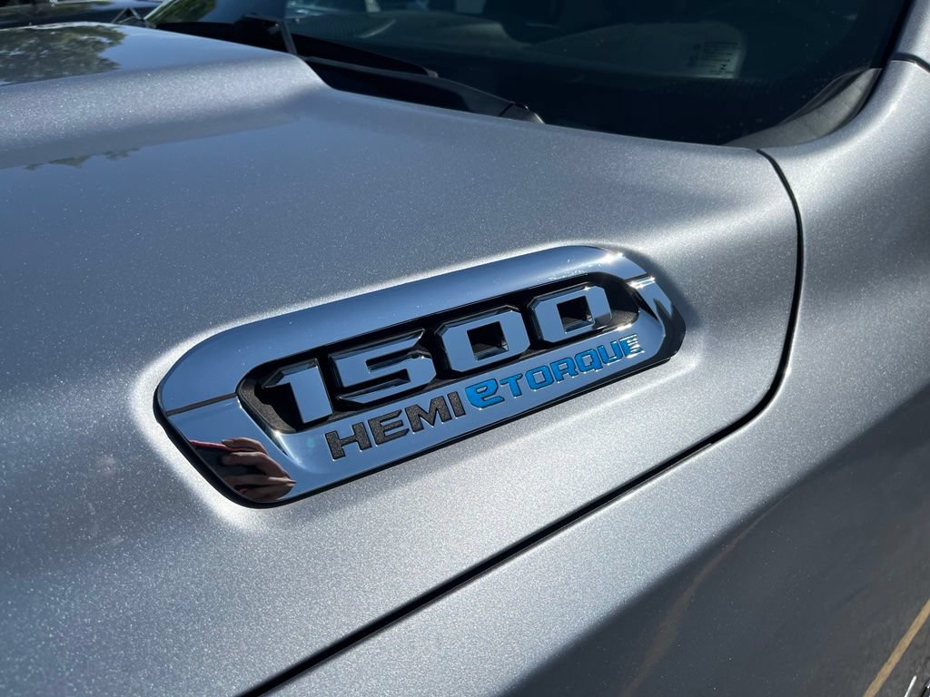 Used 2021 RAM 1500 Big Horn AWD/4WD image 3