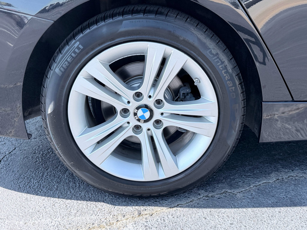 Used 2017 BMW 330i Sedan RWD image 35