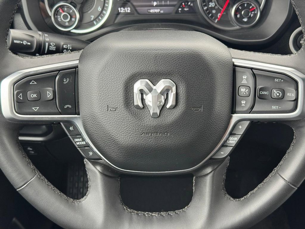 Used 2025 RAM 1500 Big Horn AWD/4WD image 11