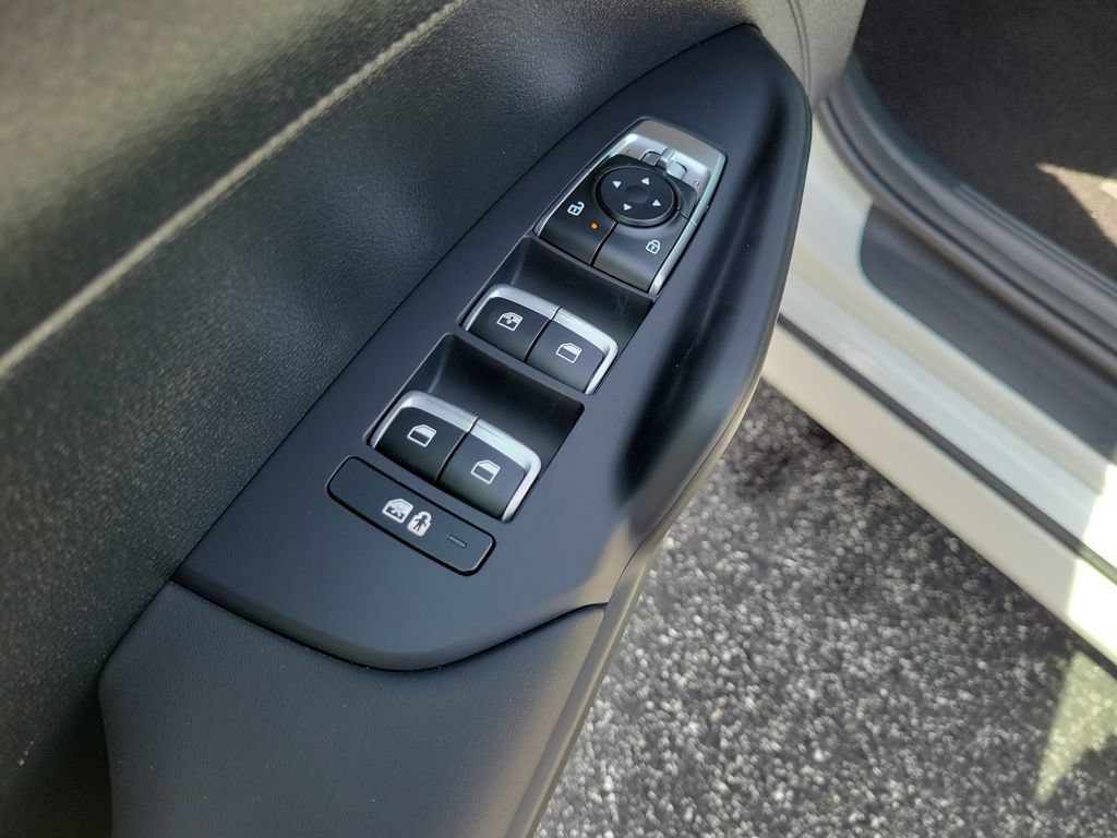 New 2026 Kia K5 LXS FWD image 9