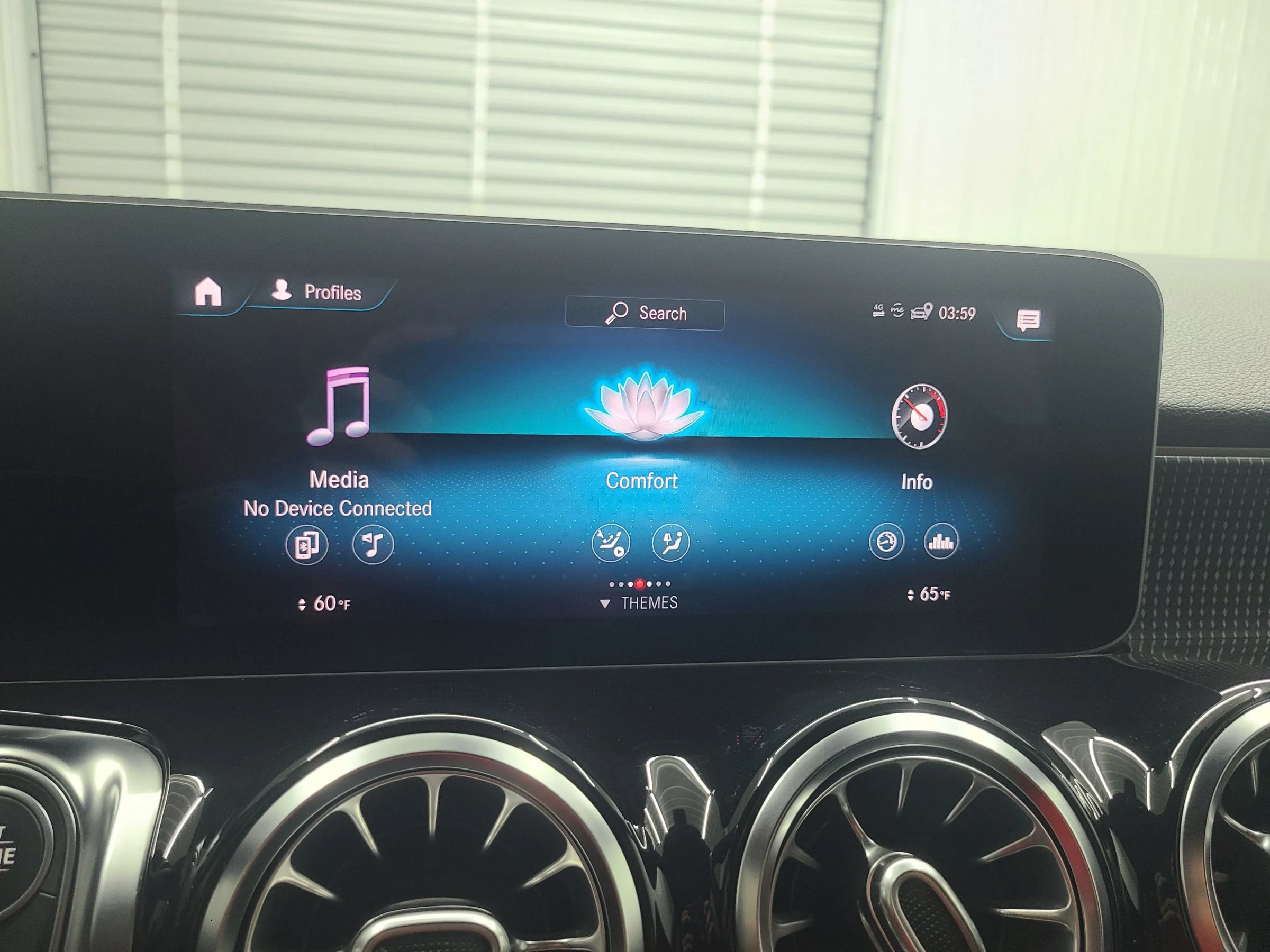 Used 2021 Mercedes-Benz GLB 250 4MATIC image 32