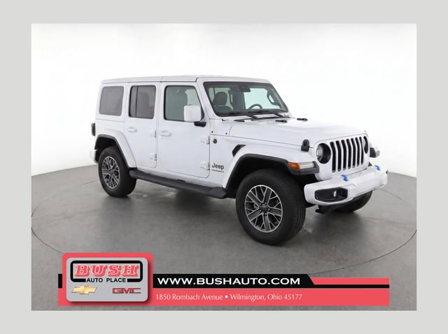Used 2022 Jeep Wrangler Unlimited Sahara AWD/4WD image 1