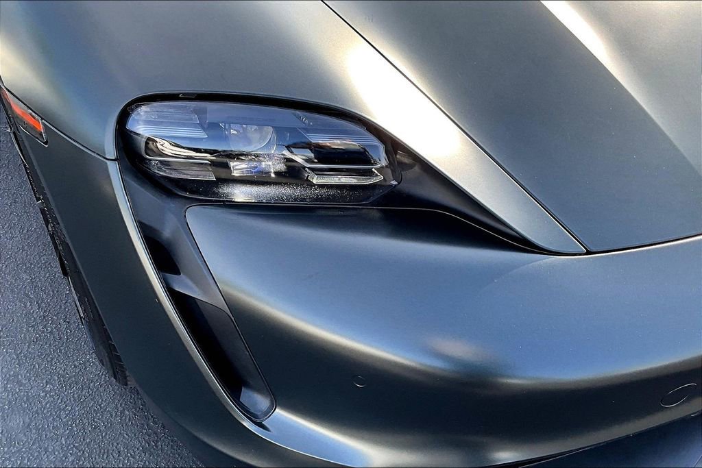 Used 2021 Porsche Taycan image 29
