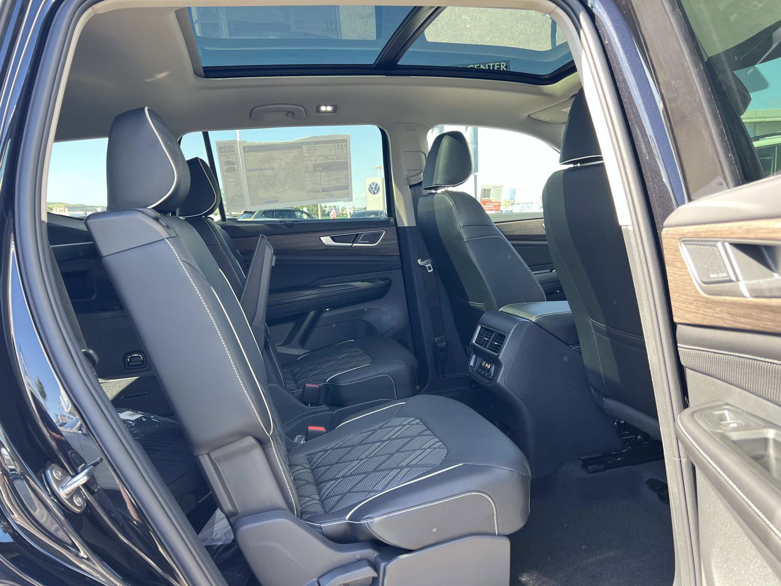 New 2026 Volkswagen Atlas SEL Premium R-Line image 36