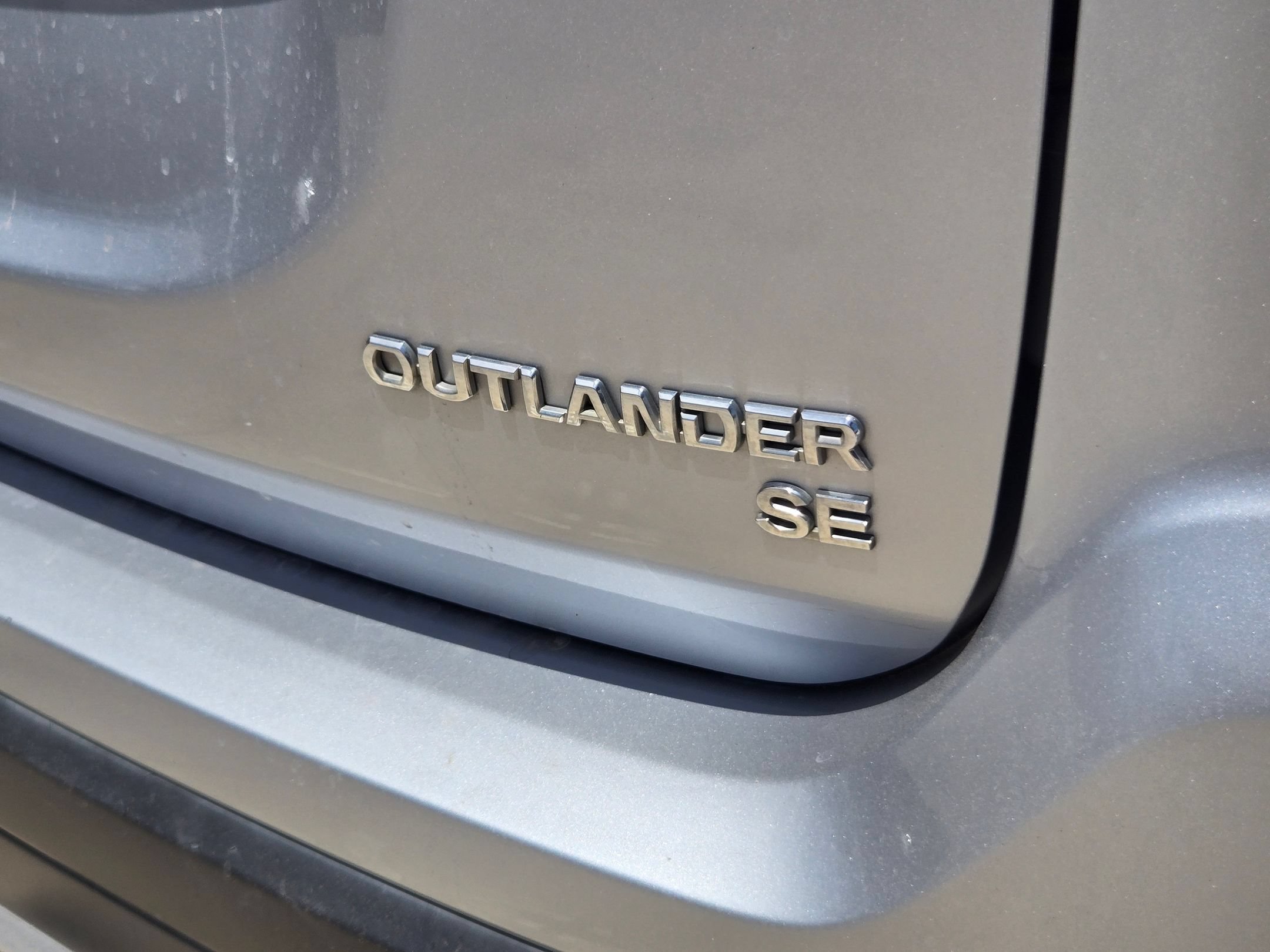 Used 2016 Mitsubishi Outlander SE FWD image 9
