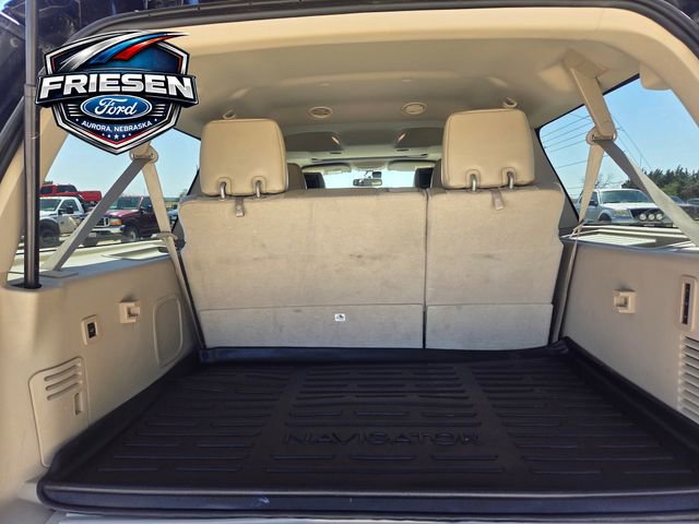 Used 2017 Lincoln Navigator L Select AWD/4WD image 28