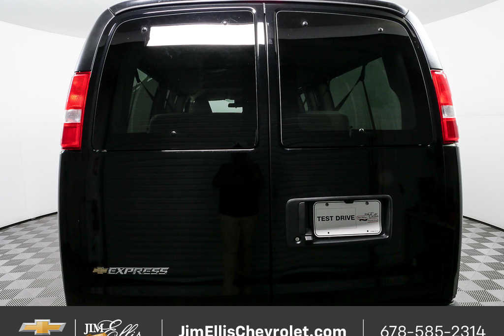 New 2025 Chevrolet Express 3500 LT w/ LT Preferred Equipment Group image 24