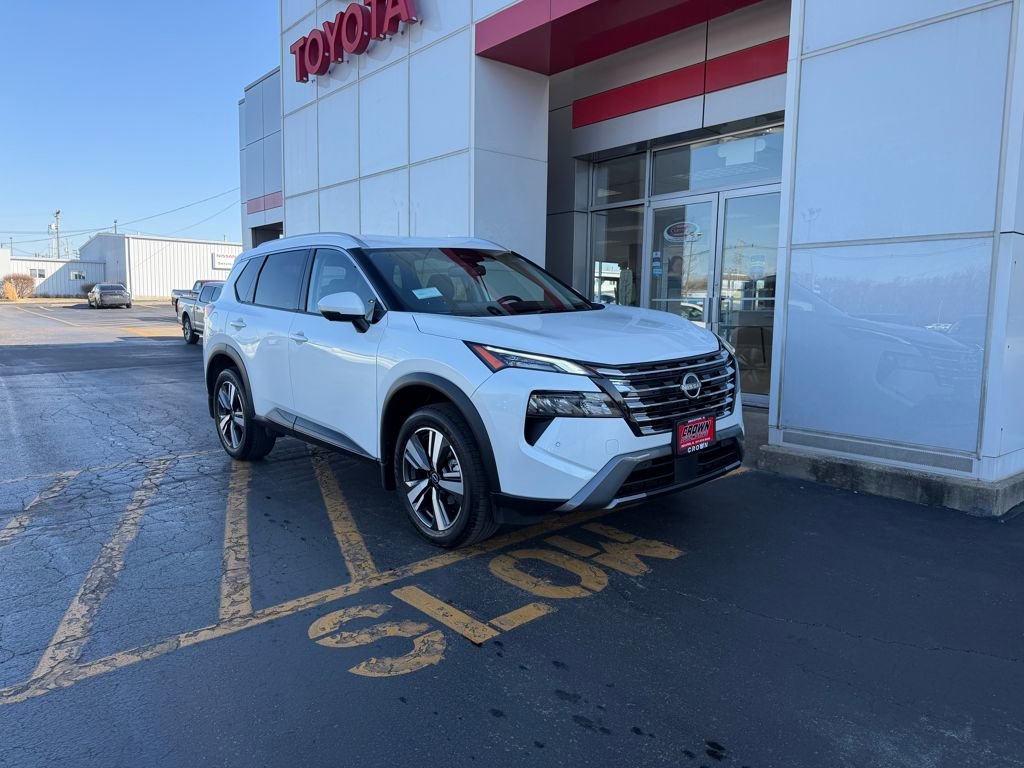 Certified 2025 Nissan Rogue SL image 3