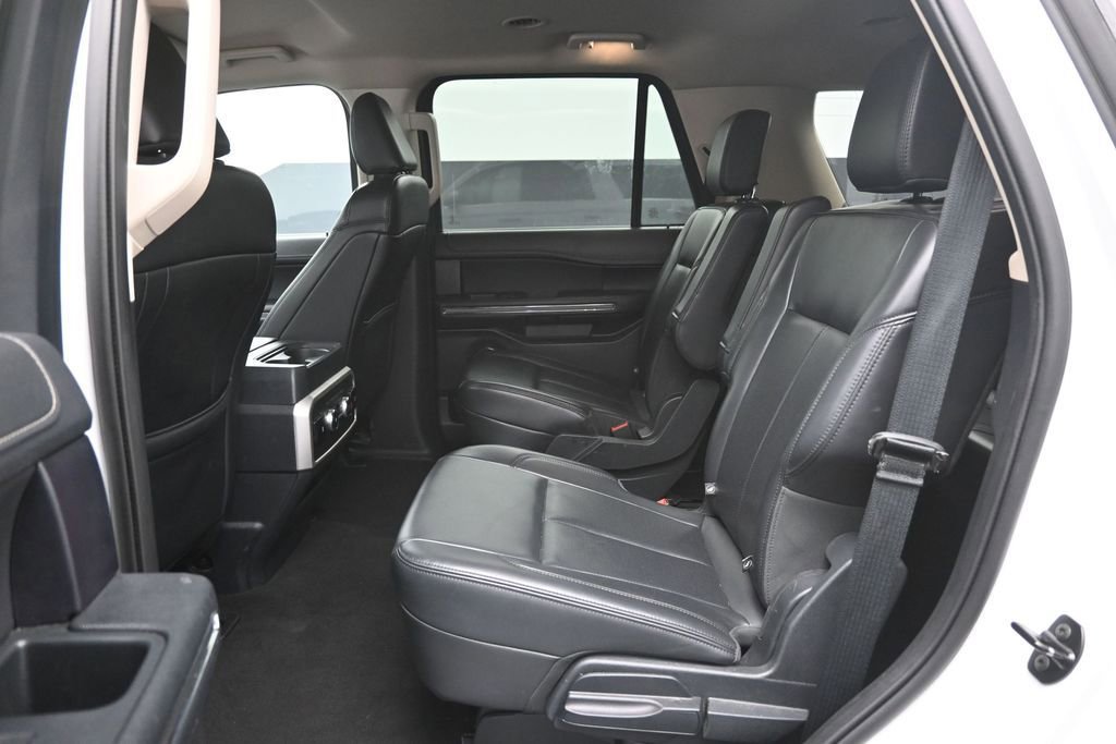 Used 2024 Ford Expedition XLT RWD image 26
