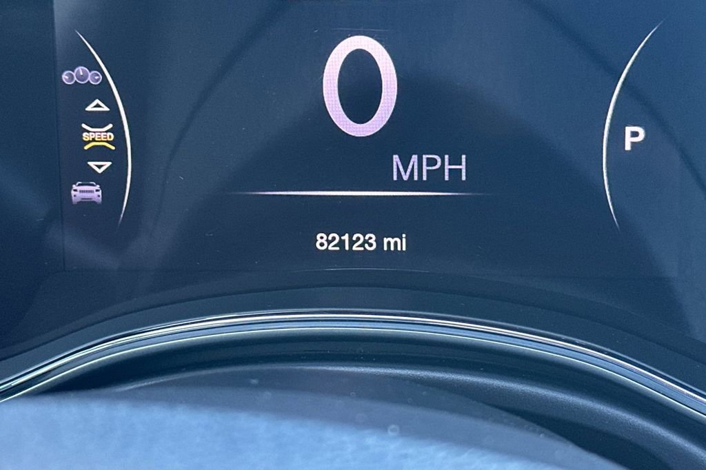 Used 2017 Jeep Grand Cherokee Altitude image 27