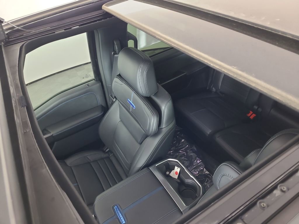 New 2026 Ford F350 Platinum image 9