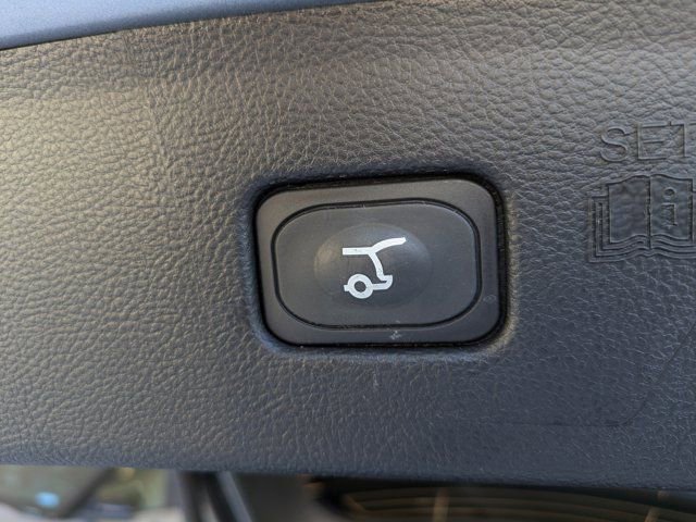 Used 2024 Ford Edge ST-Line image 19