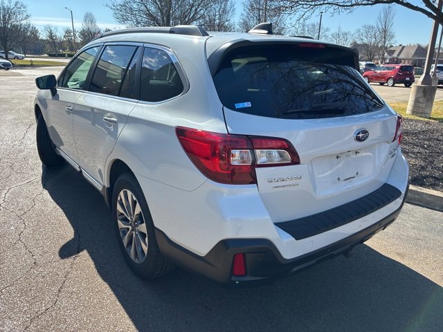 Used 2018 Subaru Outback 3.6R Touring w/ Popular Package #3 image 6