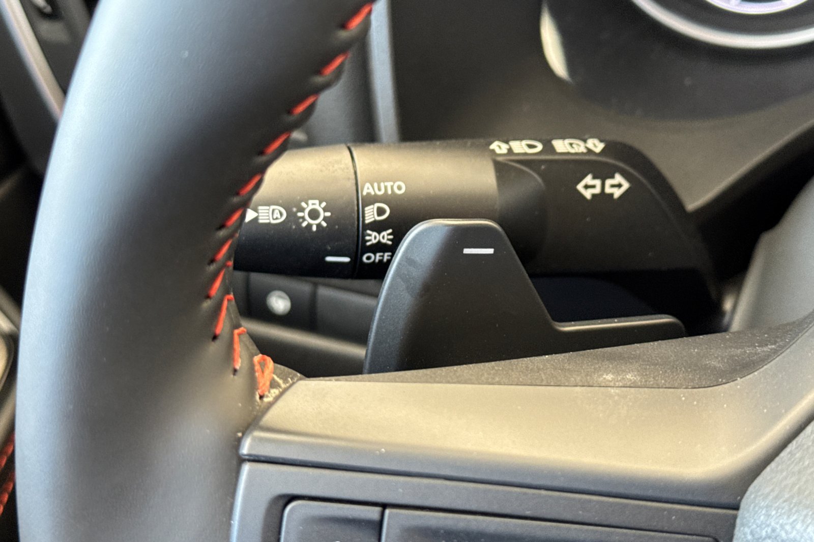 Certified 2025 Nissan Rogue SV AWD/4WD image 38