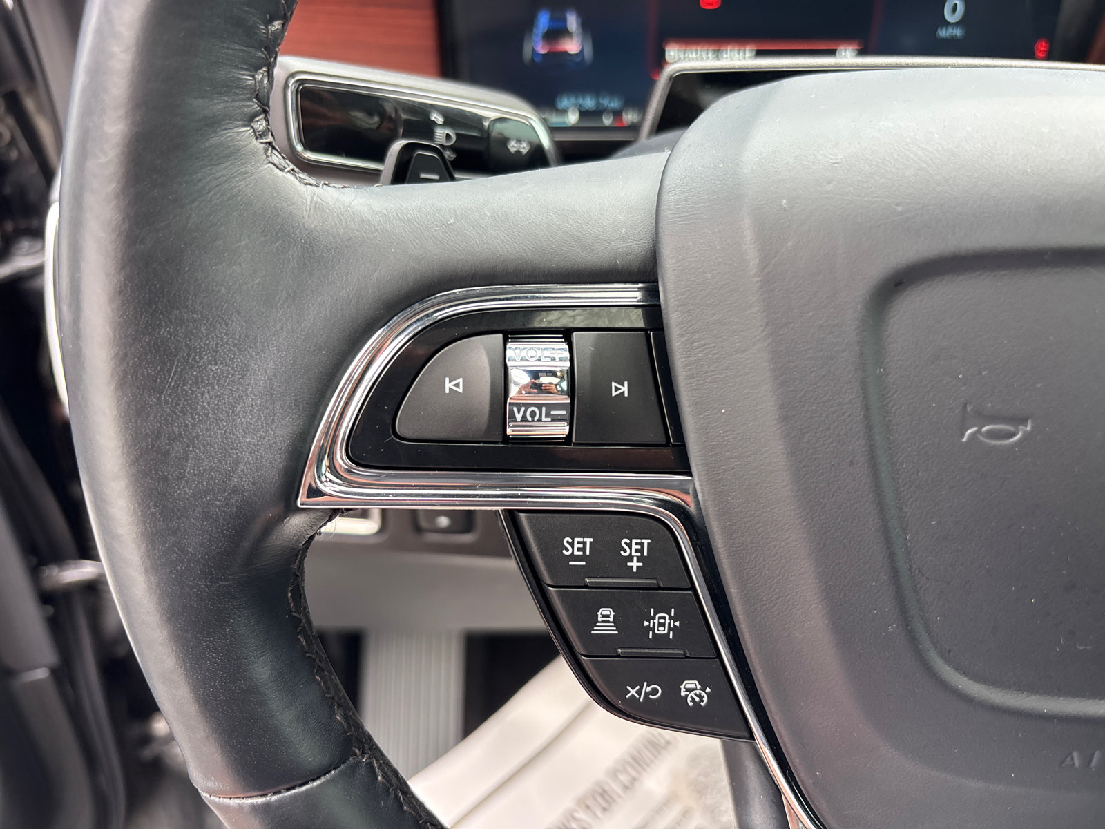 Certified 2023 Lincoln Navigator Reserve AWD/4WD image 17