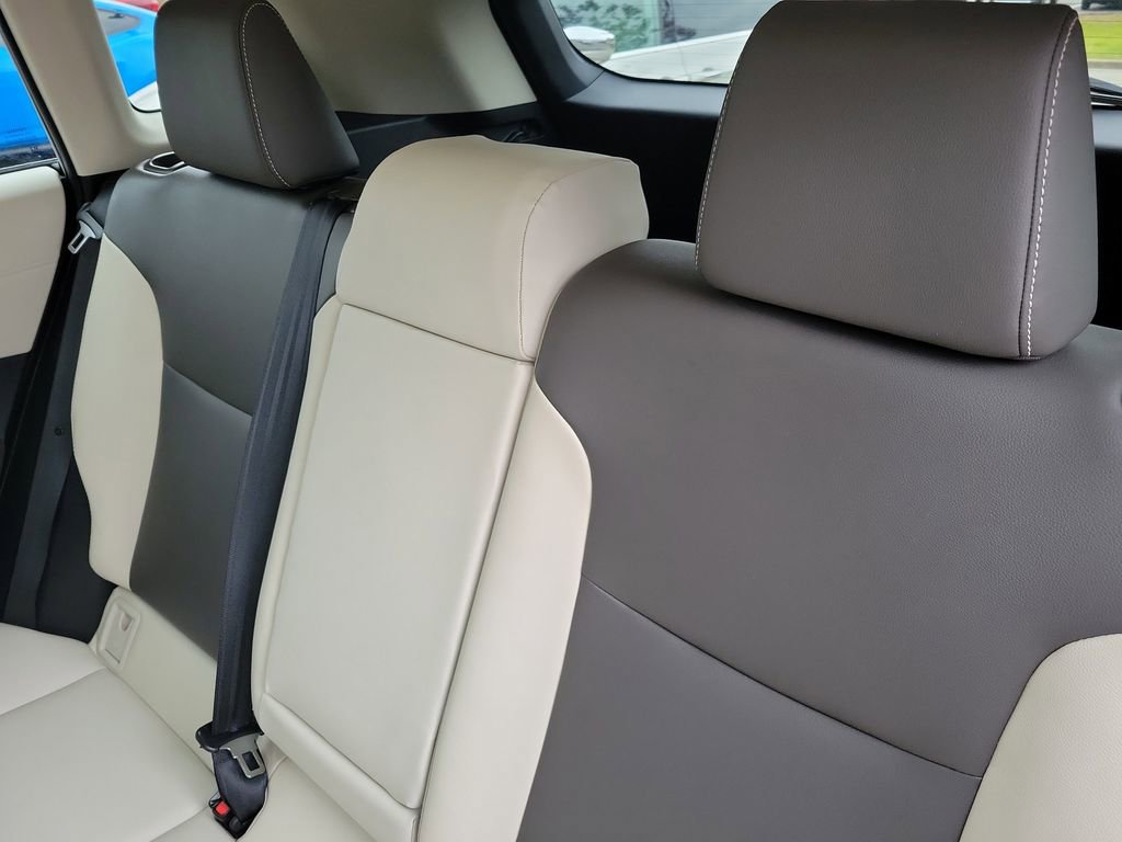 Used 2024 Toyota Corolla Cross XLE image 26