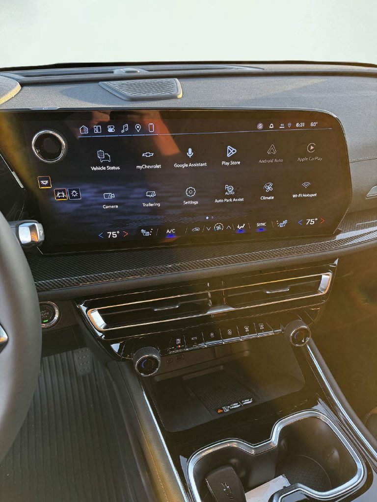 New 2027 Chevrolet Traverse Z71 w/ Enhanced Driving Package AWD/4WD image 28