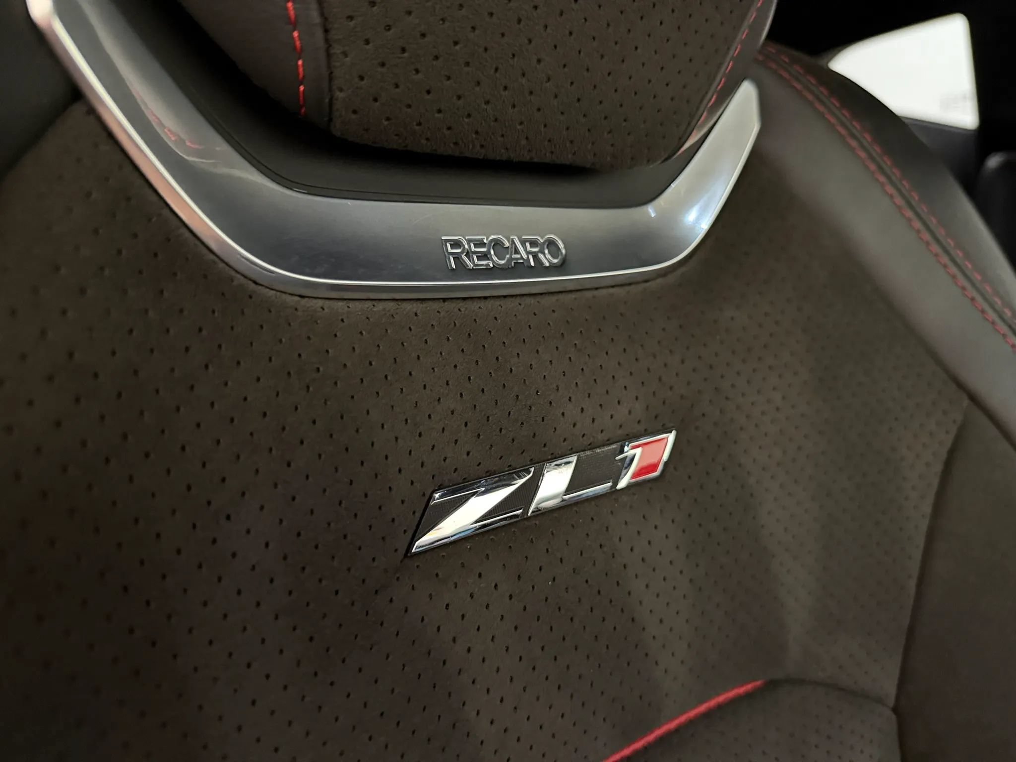 Used 2018 Chevrolet Camaro ZL1 RWD image 25