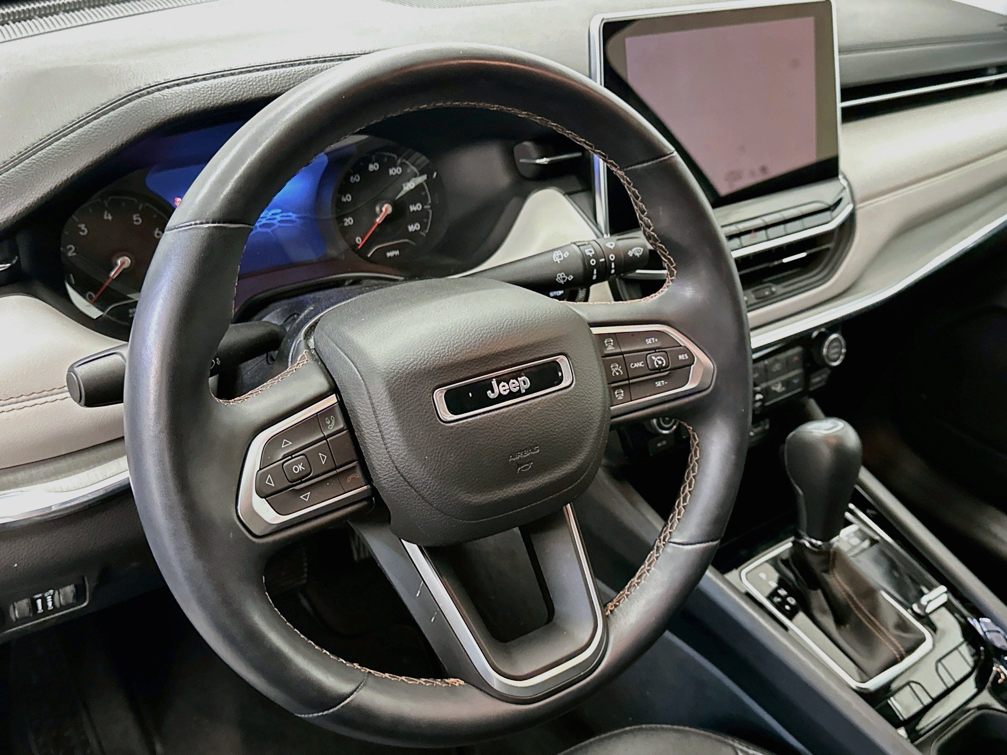 Used 2022 Jeep Compass Limited AWD/4WD image 18
