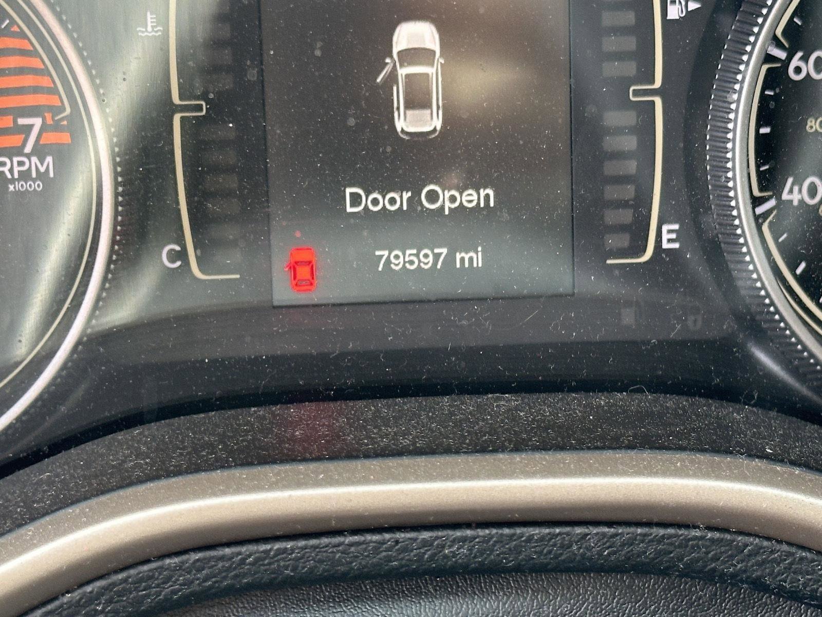 Used 2017 Jeep Cherokee Sport image 13