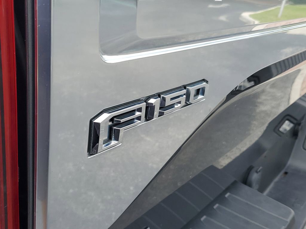 Used 2017 Ford F150 Platinum w/ Equipment Group 701A Luxury AWD/4WD image 9