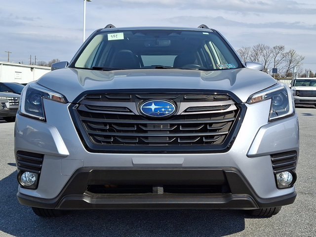 Used 2023 Subaru Forester Limited image 2