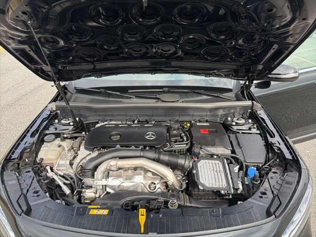 Used 2025 Mercedes-Benz GLB 250 4MATIC image 24