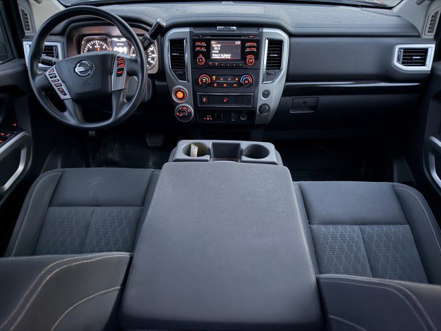 Used 2017 Nissan Titan SV image 18