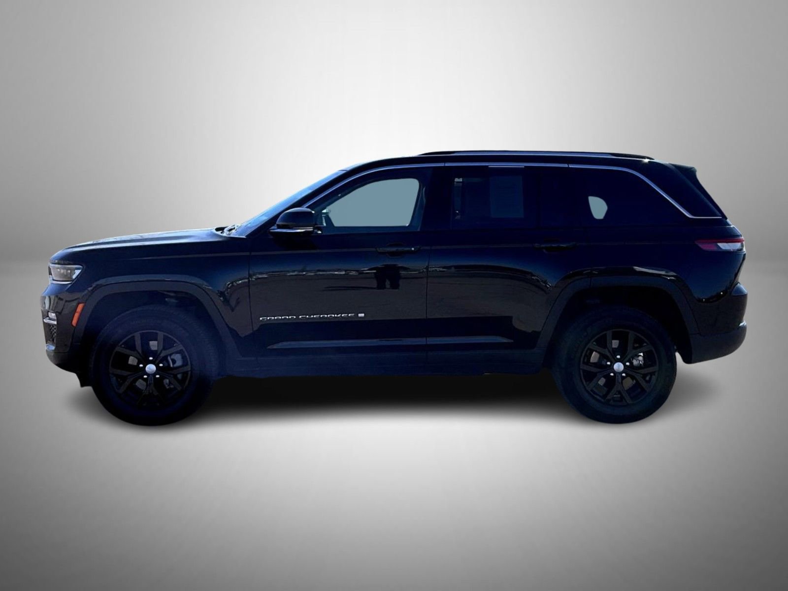 Used 2024 Jeep Grand Cherokee Limited w/ Luxury Tech Group II image 8