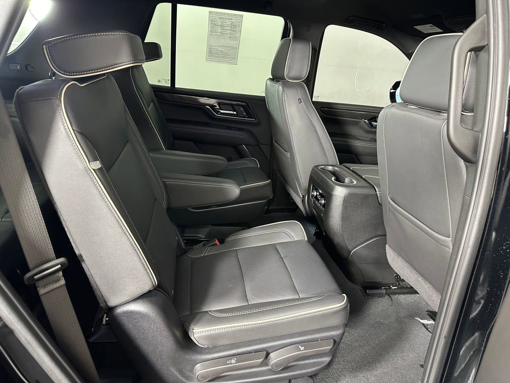 Used 2025 GMC Yukon Elevation image 29