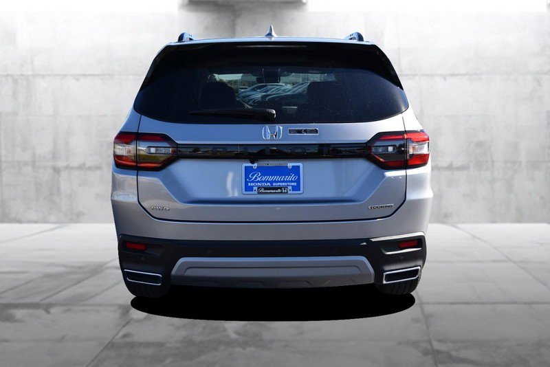New 2025 Honda Pilot Touring image 6