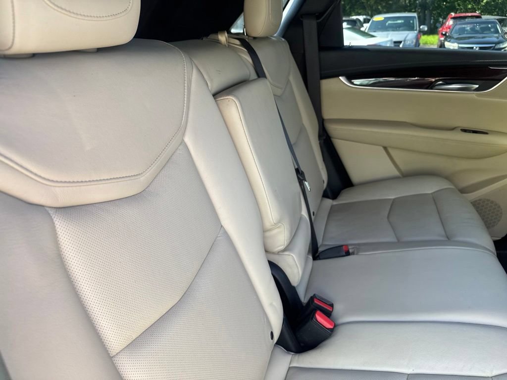 Used 2017 Cadillac XT5 Luxury AWD/4WD image 40