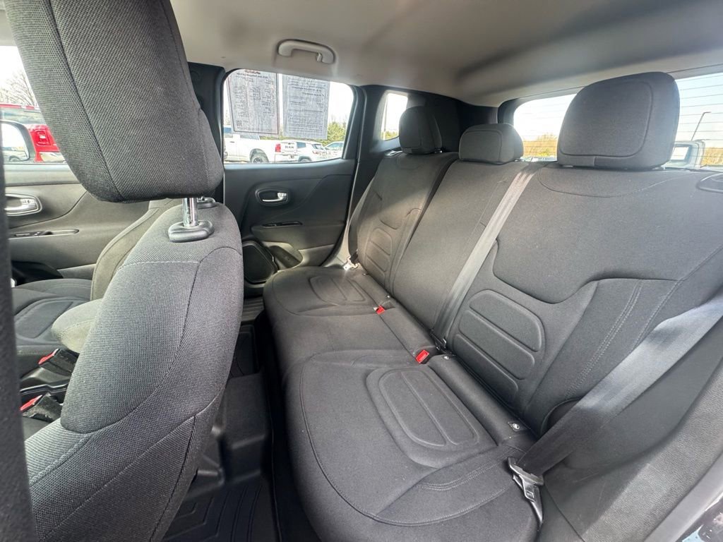 Used 2020 Jeep Renegade Latitude image 18
