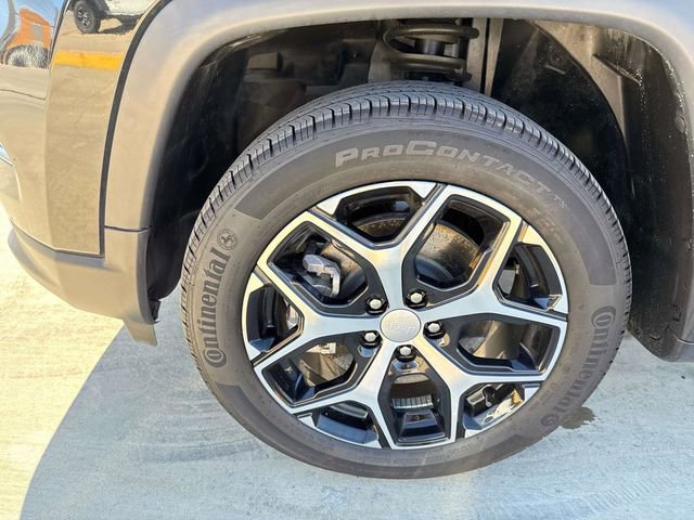 Used 2024 Jeep Compass Limited w/ Sun and Sound Group image 5