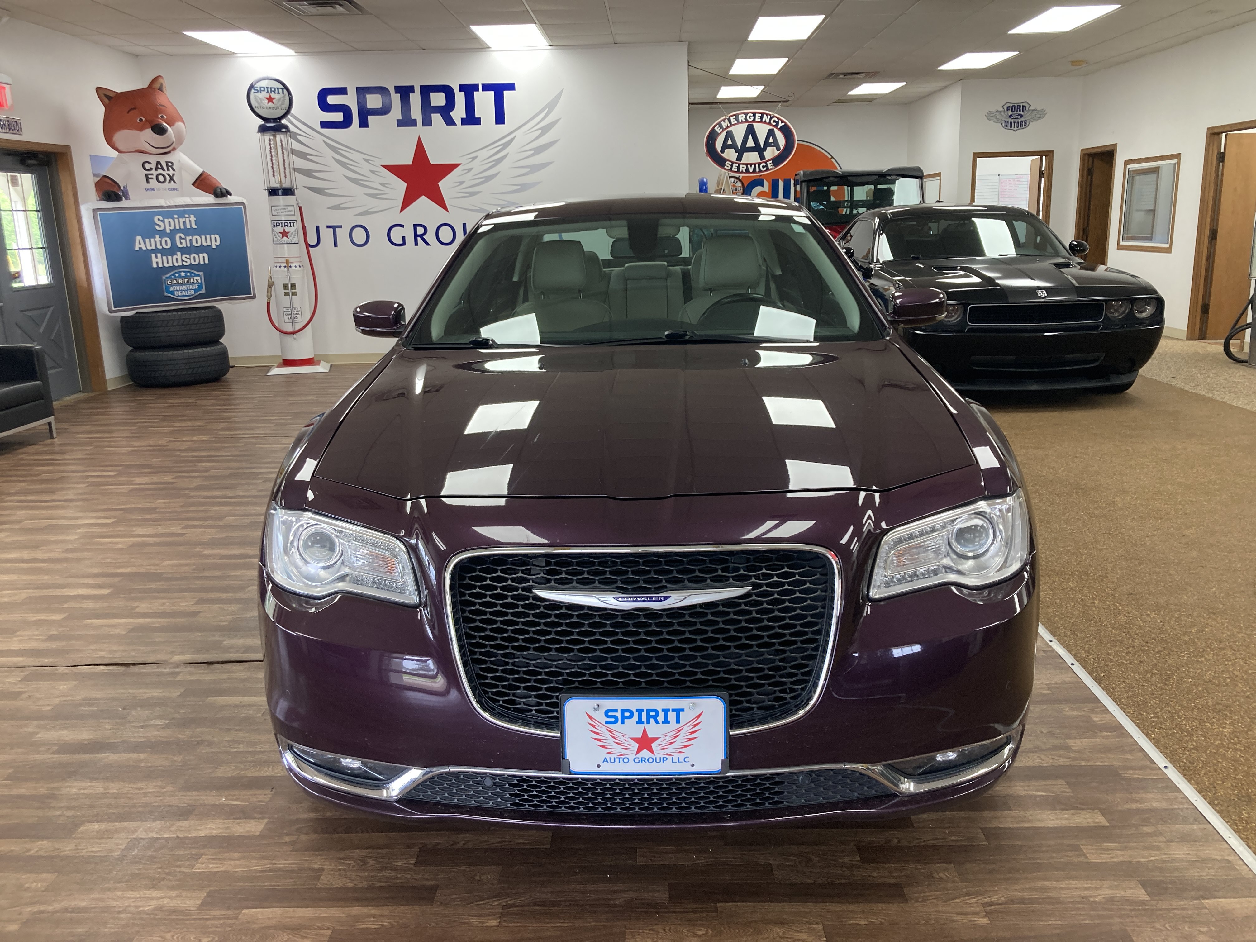 Used 2021 Chrysler 300 Touring L w/ Popular Equipment Group AWD/4WD image 3