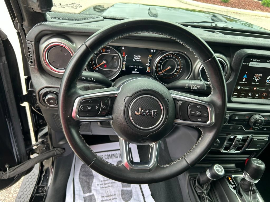 Used 2022 Jeep Wrangler Unlimited Sahara AWD/4WD image 19