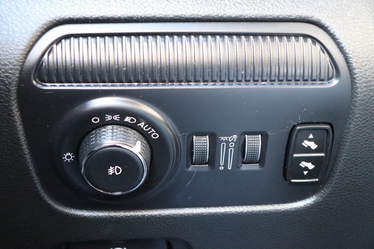 Used 2024 Jeep Wagoneer Series II w/ Flexible Seating Group AWD/4WD image 51