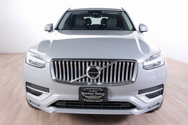 Certified 2024 Volvo XC90 B5 Plus image 2