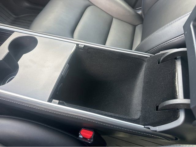 Used 2023 Tesla Model Y Long Range image 33