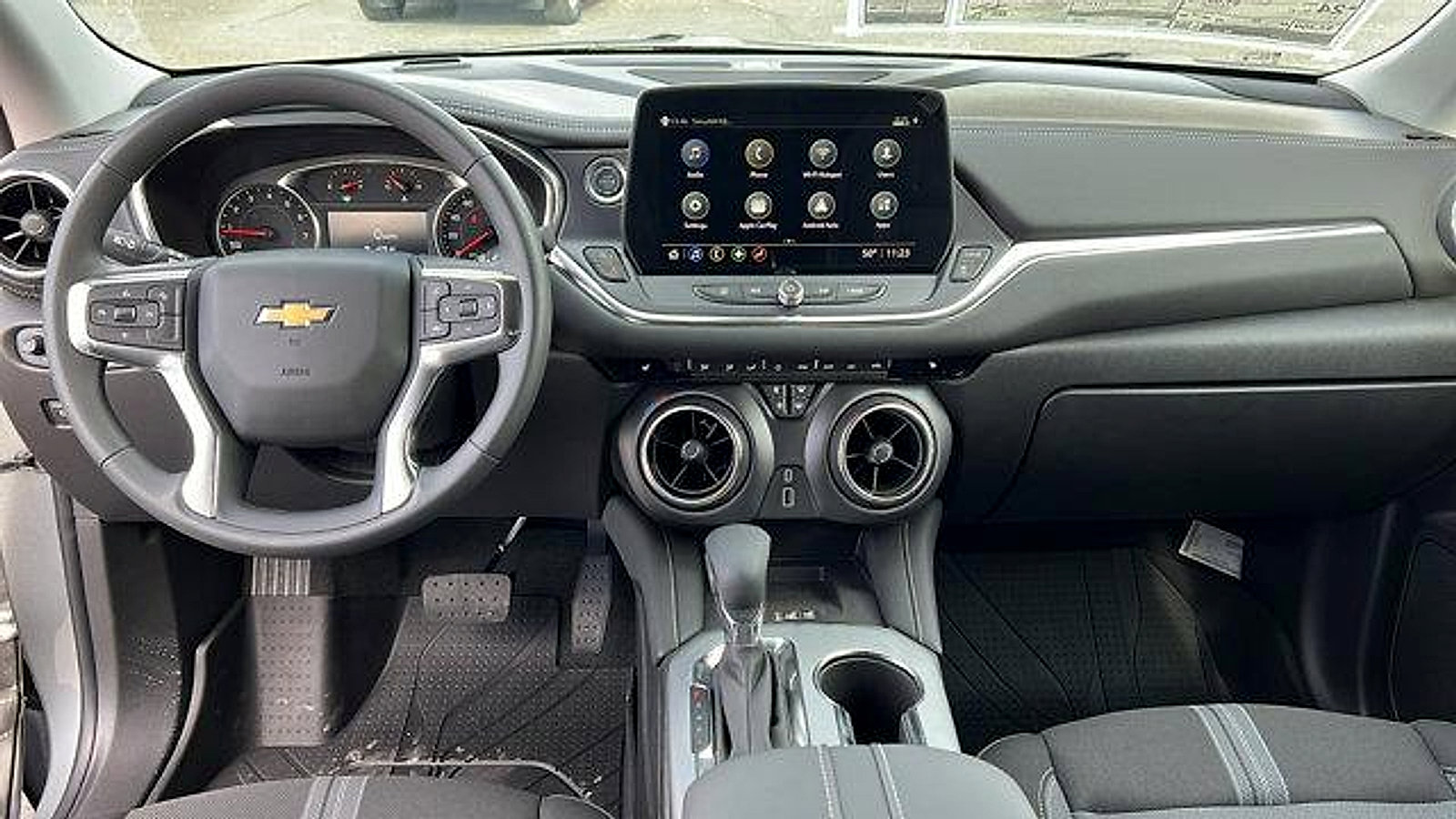 New 2025 Chevrolet Blazer LT w/ Convenience Package image 15