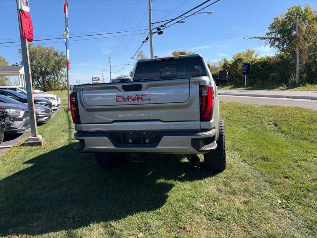 Used 2025 GMC Sierra 2500 Denali w/ Denali Reserve Package AWD/4WD image 8