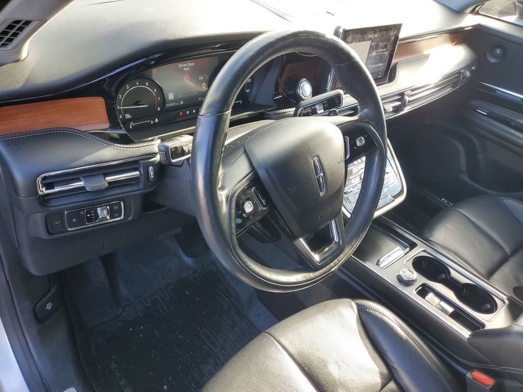 Used 2020 Lincoln Corsair Reserve w/ Equipment Group 201A image 12