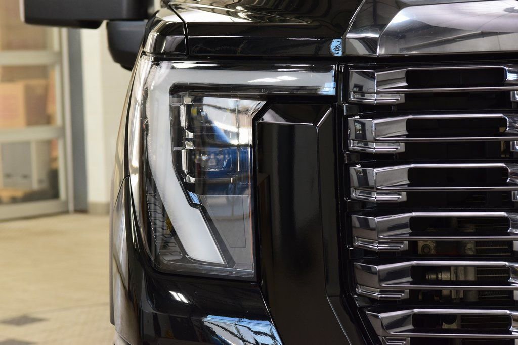 Used 2024 GMC Sierra 3500 Denali Ultimate image 12