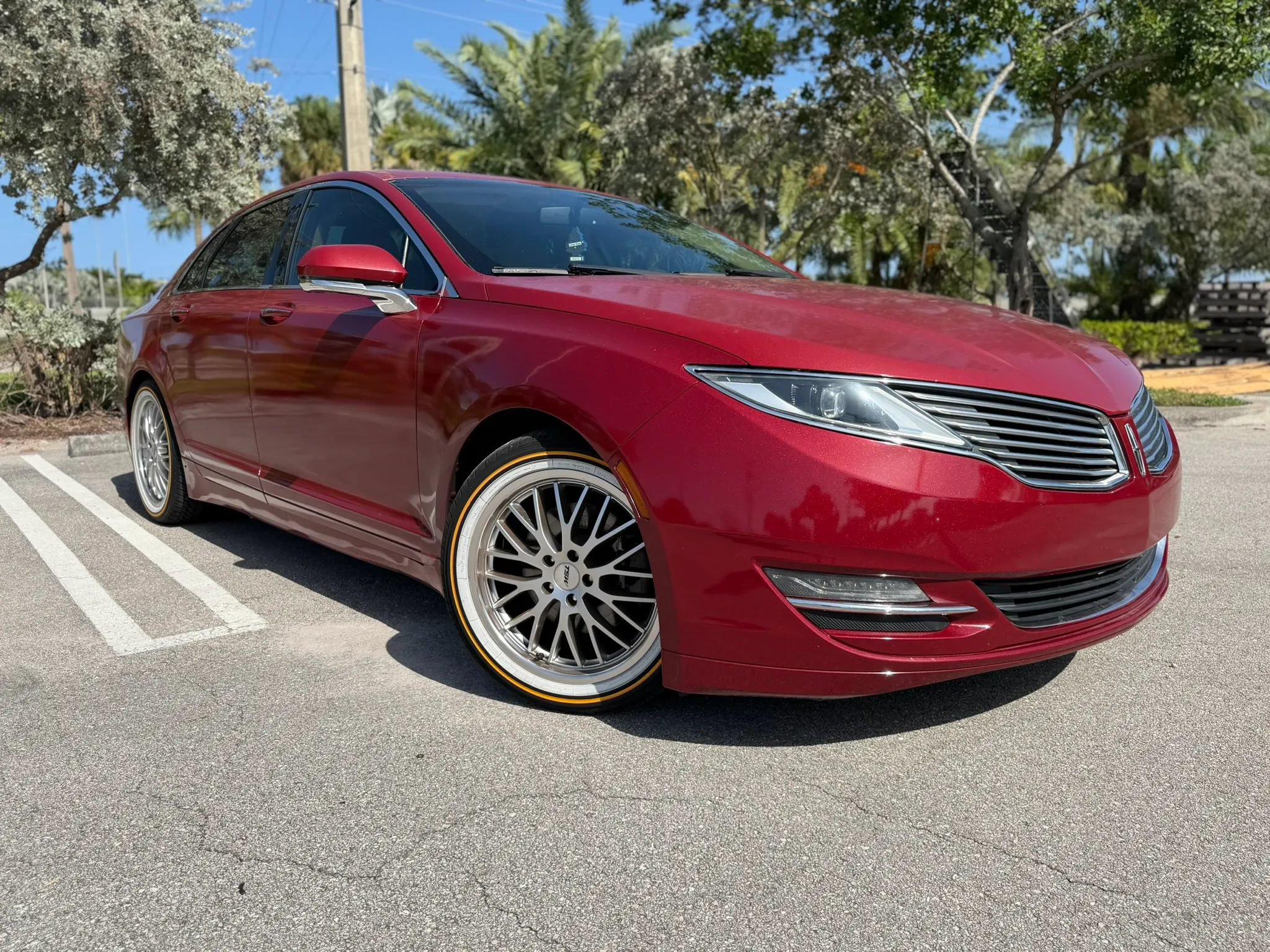 Used 2016 Lincoln MKZ w/ Equipment Group 300A Reserve FWD image 1