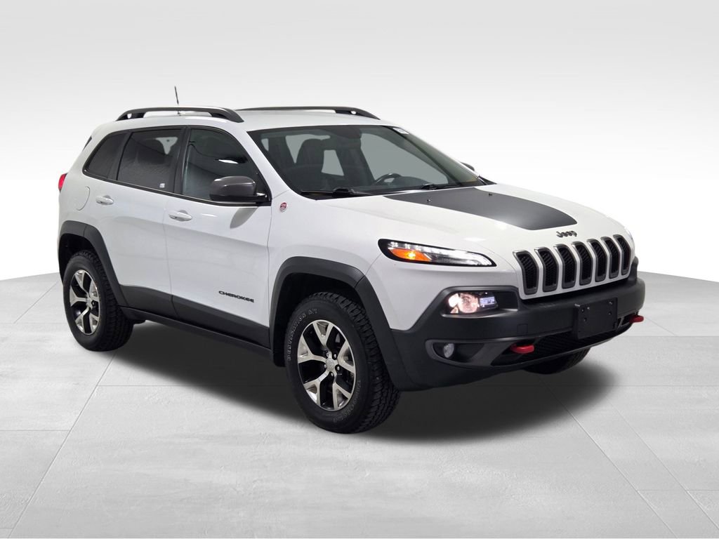 Used 2016 Jeep Cherokee Trailhawk w/ Cold Weather Group image 3