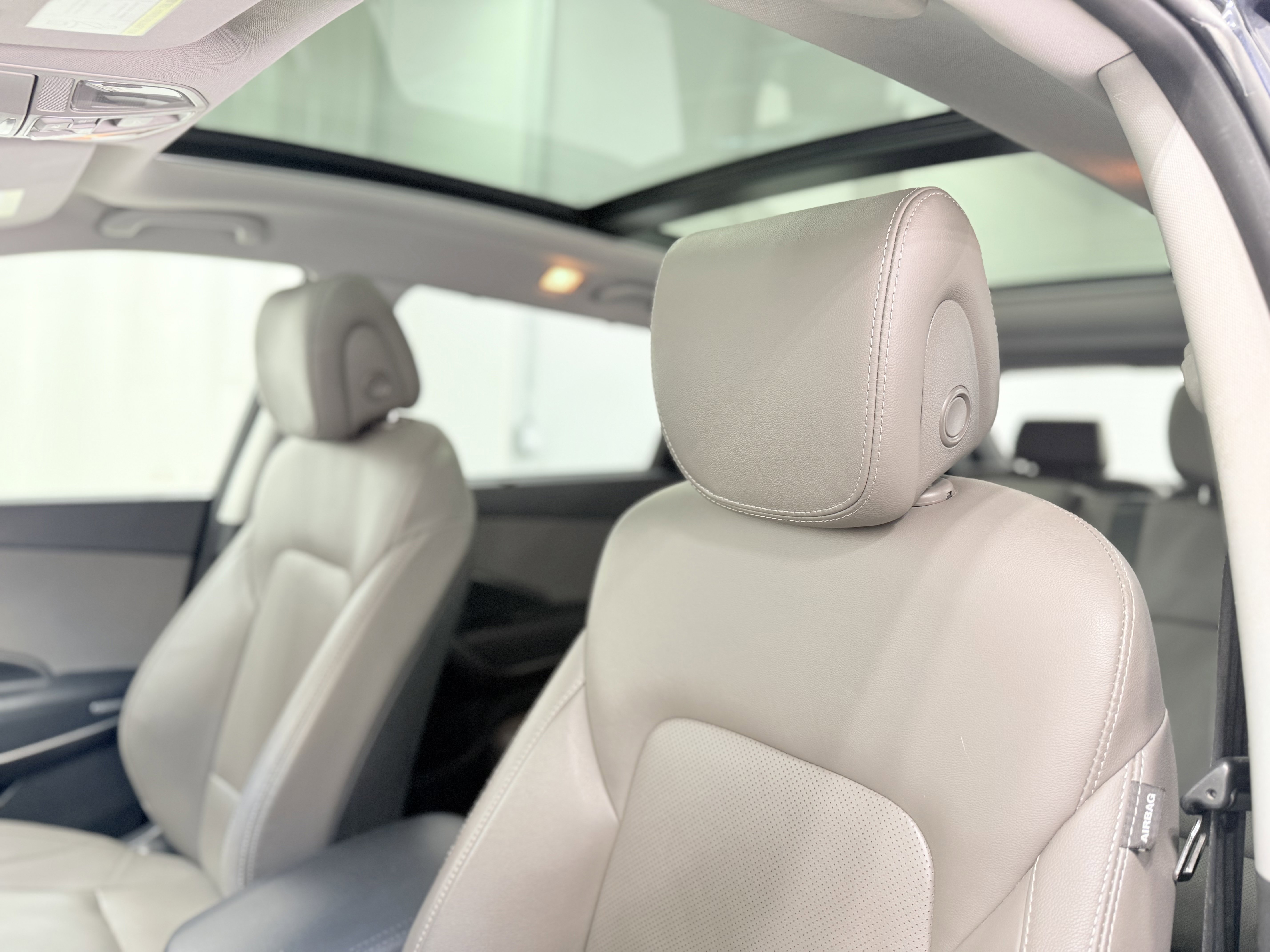 Used 2017 Hyundai Santa Fe SE w/ SE Ultimate Tech Package 03 image 17