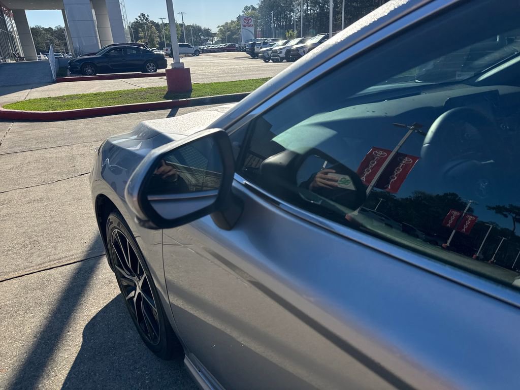 Certified 2023 Toyota Camry SE image 6