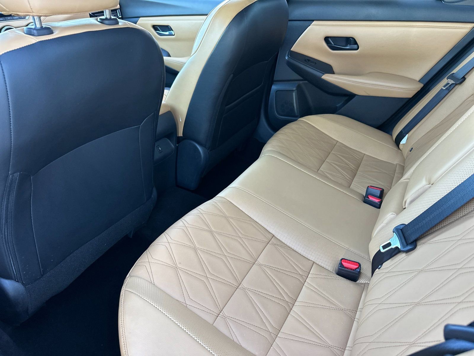 Used 2024 Nissan Sentra SV w/ SV Premium Package image 11