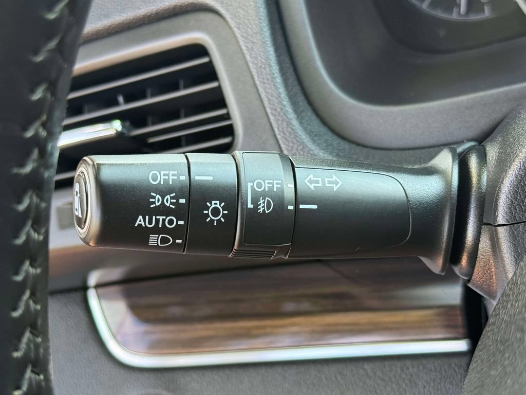 Used 2015 Honda CR-V Touring image 25