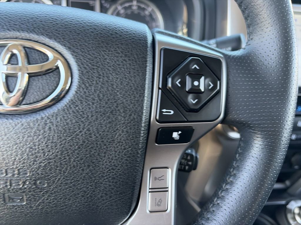Used 2021 Toyota 4Runner Limited AWD/4WD image 16